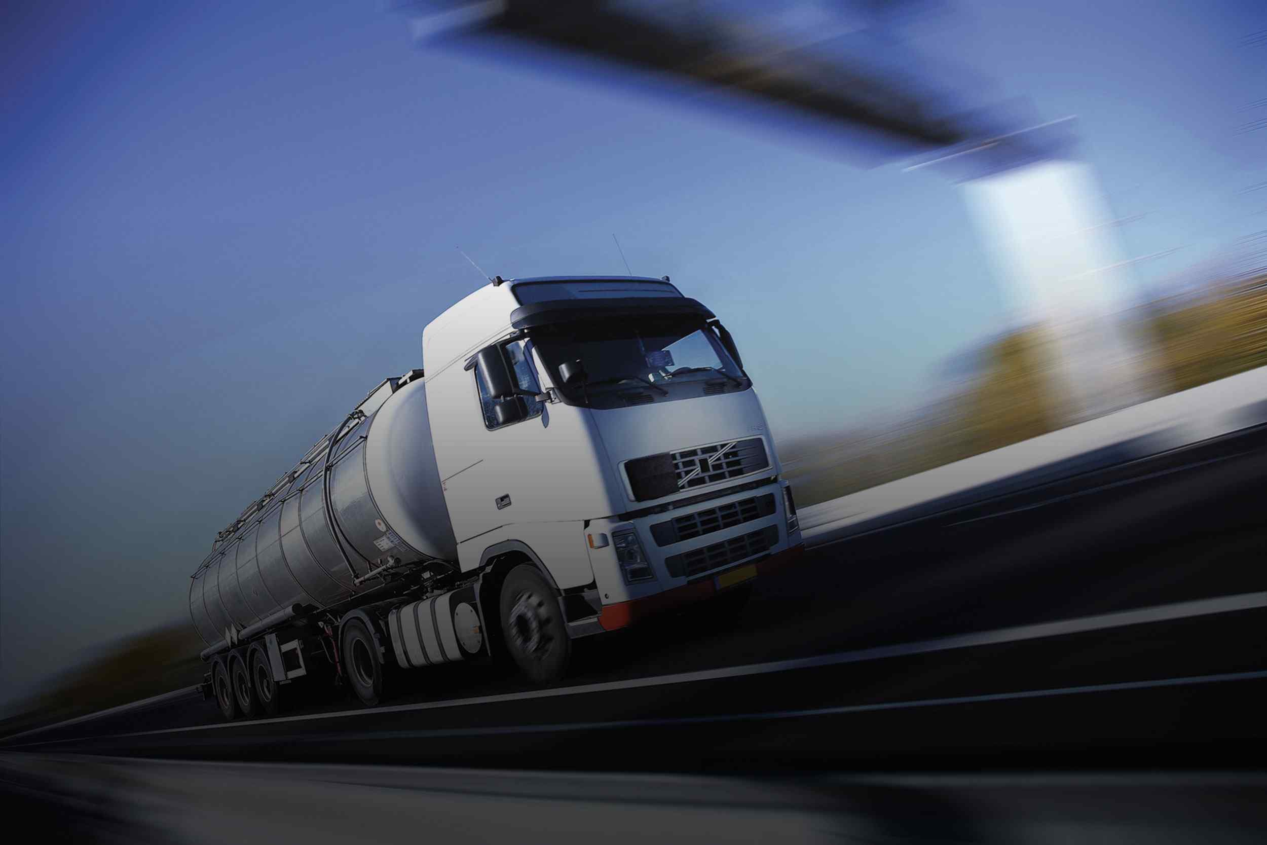 https://www.megatrans-brunei.com/wp-content/uploads/2015/09/White-Truck-single.jpg